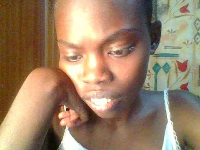 Sweet-petite Sweet-petite