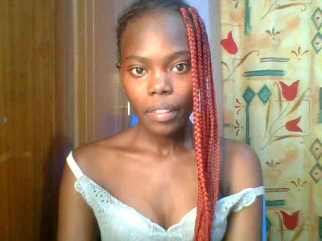 Sweet-petite Sweet-petite