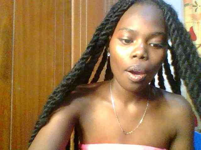 Sweet-petite Live Webcam on BongaCams