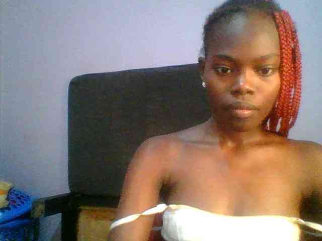 Sweet-petite Sweet-petite