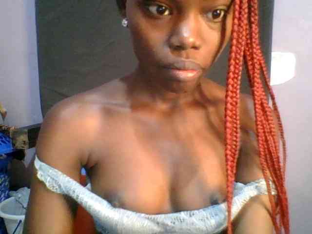 Sweet-petite Sweet-petite