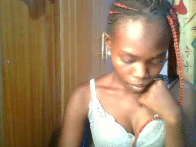 Sweet-petite Sweet-petite