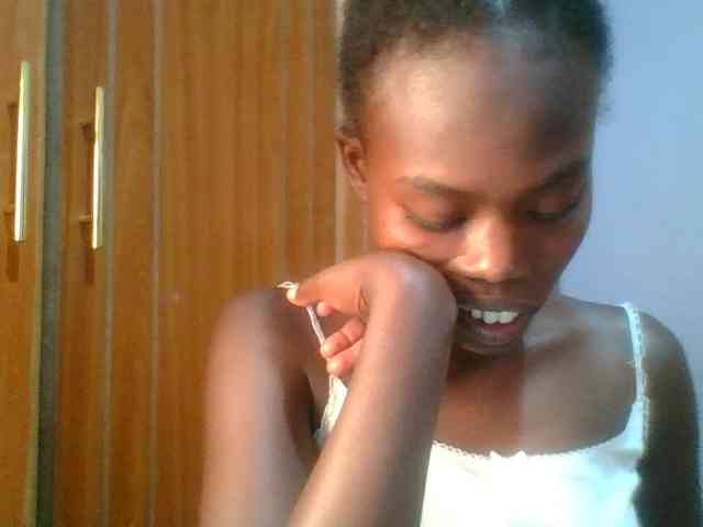 Sweet-petite Sweet-petite