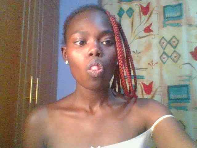 Sweet-petite Sweet-petite