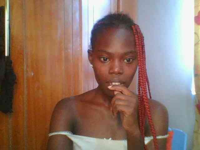 Sweet-petite Sweet-petite