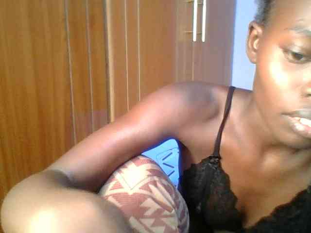 Sweet-petite Sweet-petite