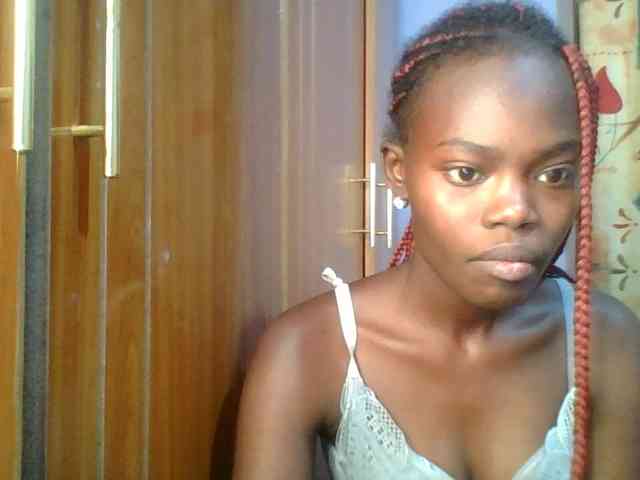 Sweet-petite Sweet-petite