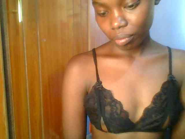 Sweet-petite Sweet-petite