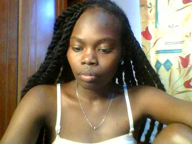 Sweet-petite Sweet-petite