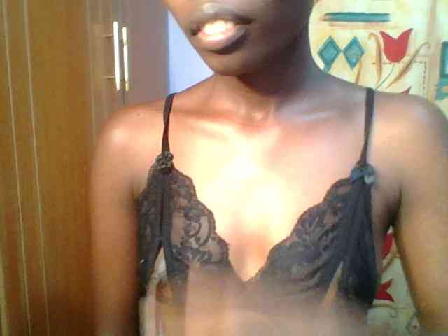 Sweet-petite Sweet-petite