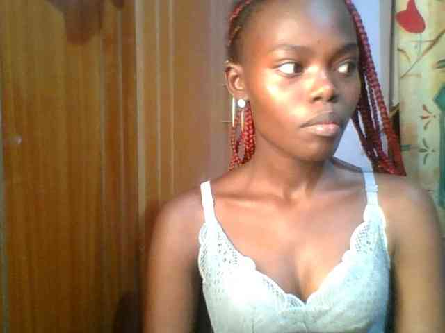 Sweet-petite Sweet-petite