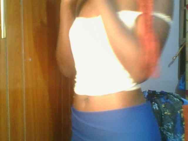 Sweet-petite Sweet-petite