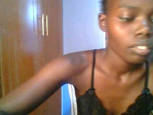 Sweet-petite Sweet-petite