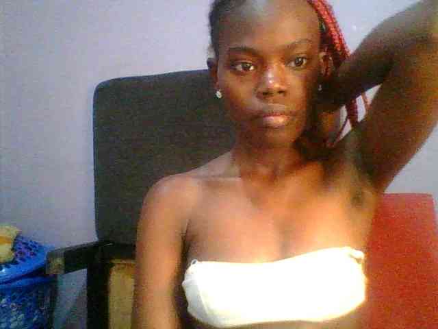 Sweet-petite Sweet-petite