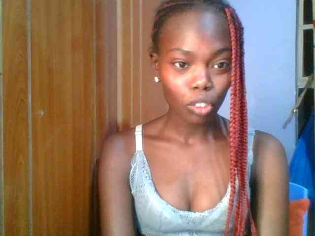 Sweet-petite Sweet-petite