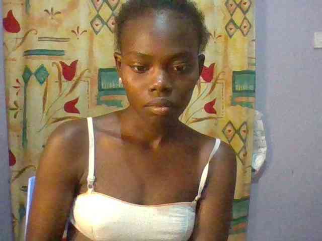 Sweet-petite Sweet-petite