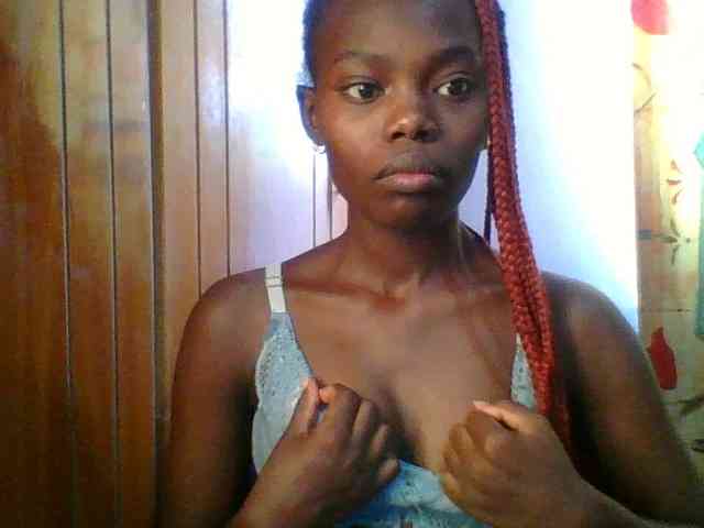 Sweet-petite Sweet-petite