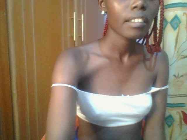 Sweet-petite Sweet-petite