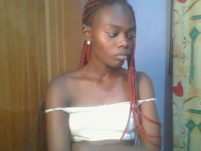 Sweet-petite Sweet-petite