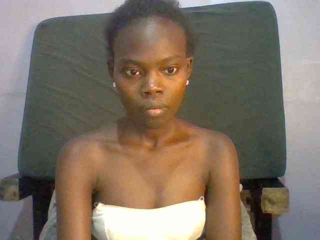 Sweet-petite Sweet-petite