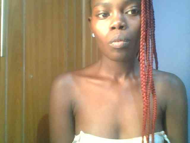 Sweet-petite Sweet-petite