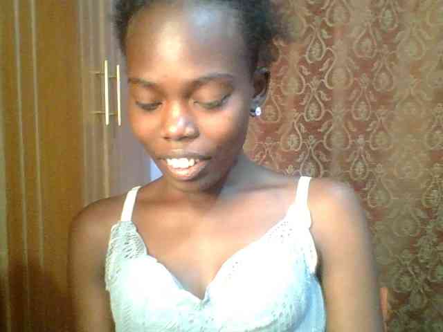 Sweet-petite Sweet-petite