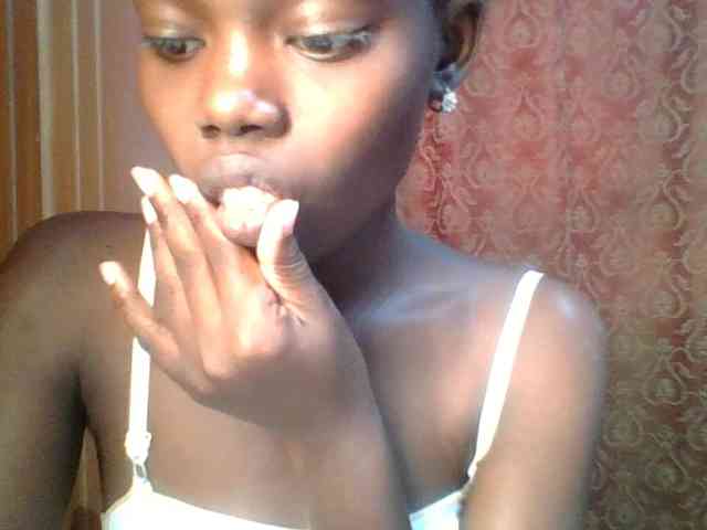 Sweet-petite Sweet-petite