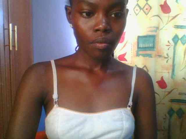 Sweet-petite Sweet-petite