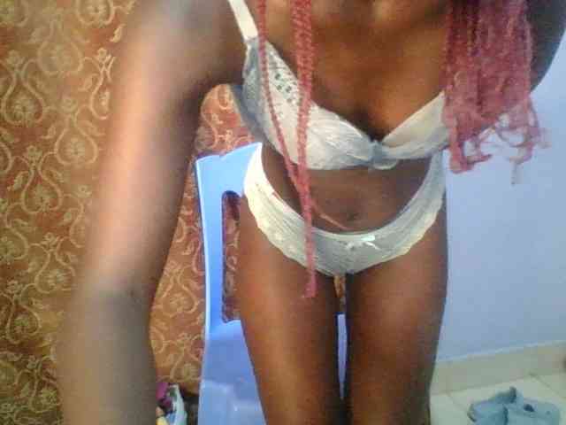 Sweet-petite Sweet-petite