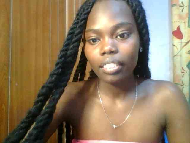 Sweet-petite Sweet-petite