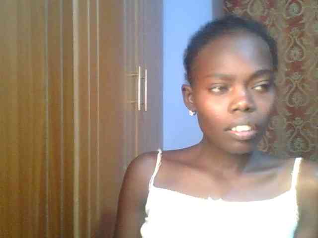 Sweet-petite Sweet-petite