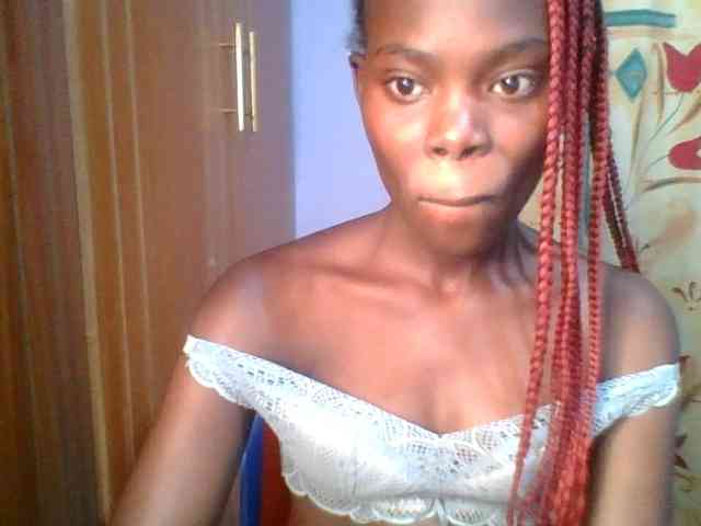 Sweet-petite Sweet-petite