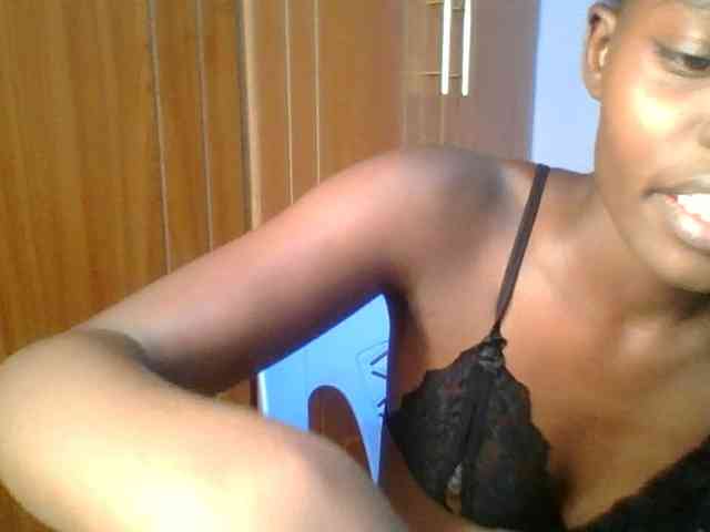 Sweet-petite Sweet-petite