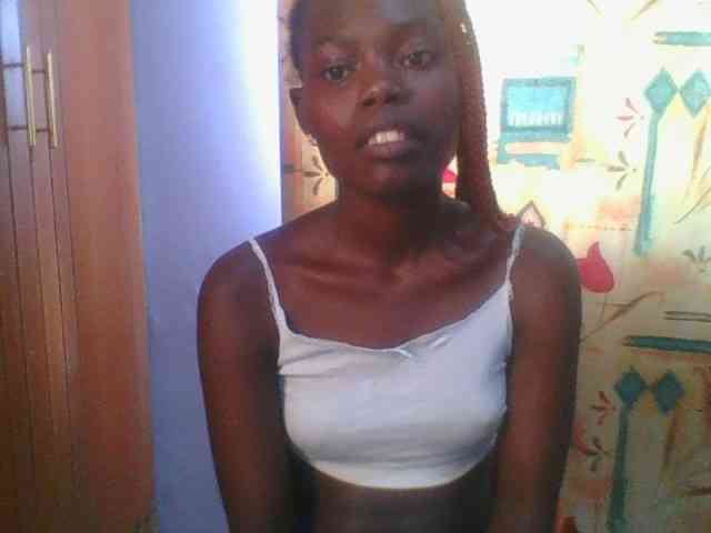 Sweet-petite Sweet-petite