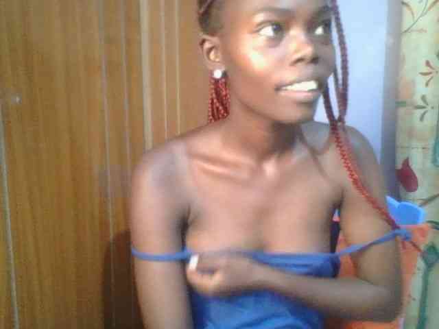 Sweet-petite Sweet-petite