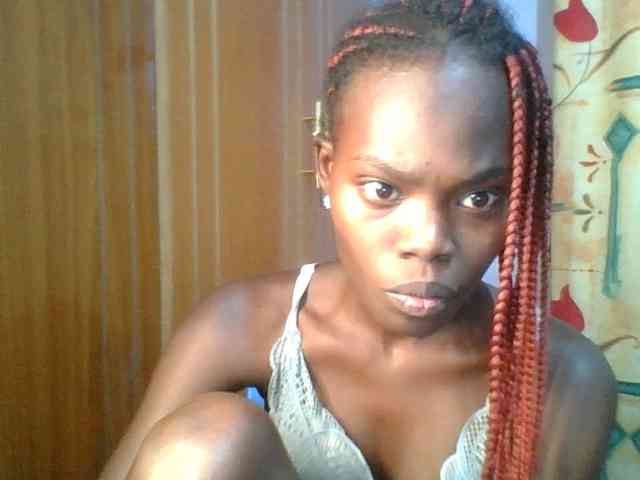 Sweet-petite Sweet-petite