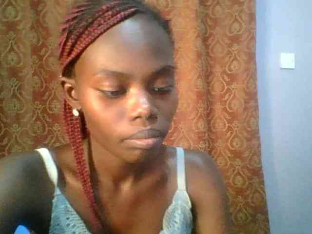 Sweet-petite Sweet-petite