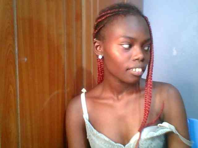 Sweet-petite Sweet-petite