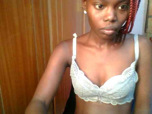 Sweet-petite Sweet-petite