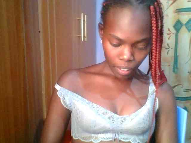 Sweet-petite Sweet-petite