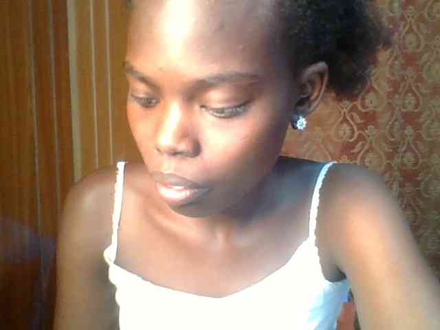 Sweet-petite Sweet-petite