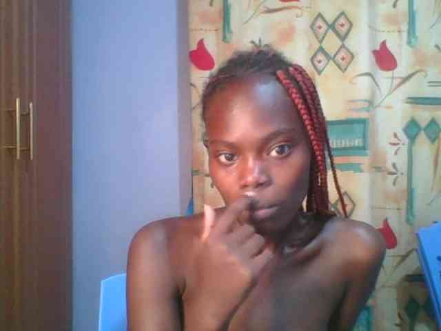 Sweet-petite Sweet-petite