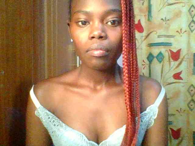 Sweet-petite Sweet-petite