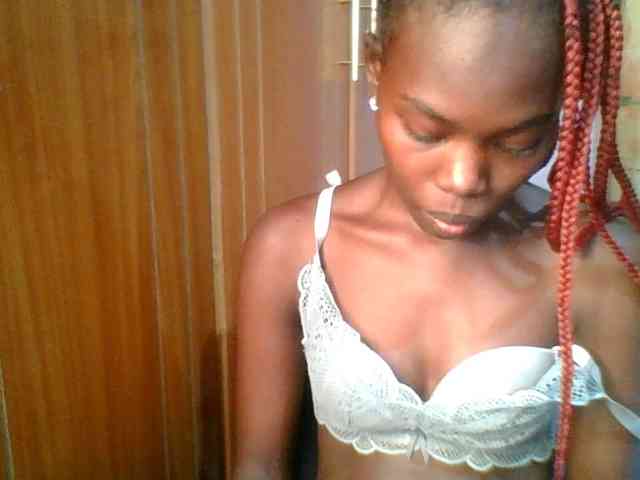 Sweet-petite Sweet-petite