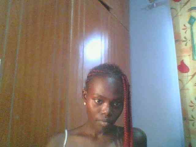 Sweet-petite Sweet-petite