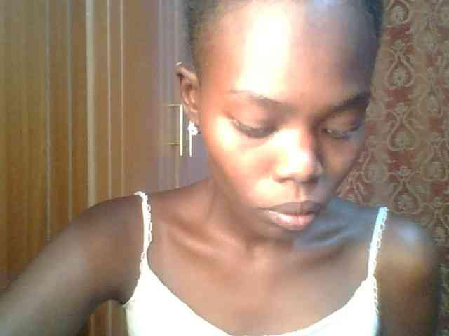 Sweet-petite Sweet-petite