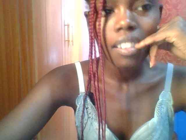 Sweet-petite Sweet-petite