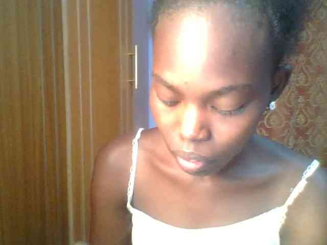 Sweet-petite Sweet-petite