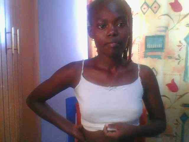 Sweet-petite Sweet-petite