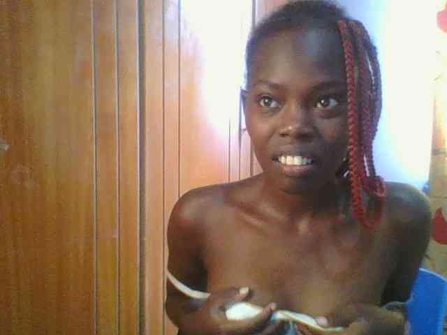 Sweet-petite Sweet-petite